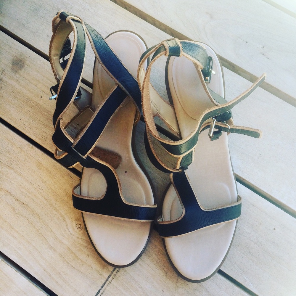 Rockport Adiprene Adidas T-strap heel sandals 10